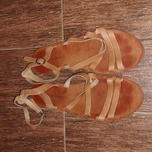 Lucky Brand Brown Strappy Flat Sandals US 9.5 EU 39.5